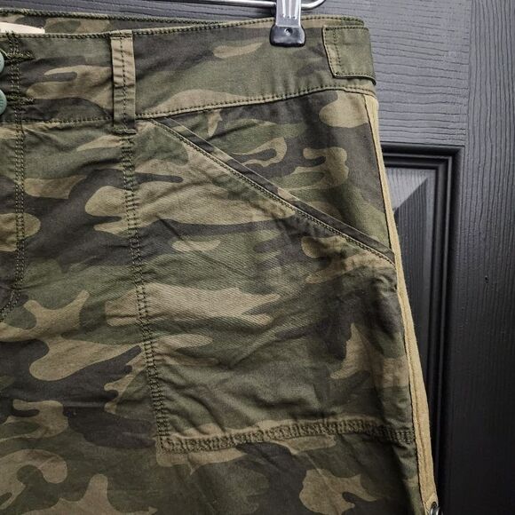 Sanctuary 'Wanderer' Short - Mother Nature Camo 310 - Picture 12 of 16